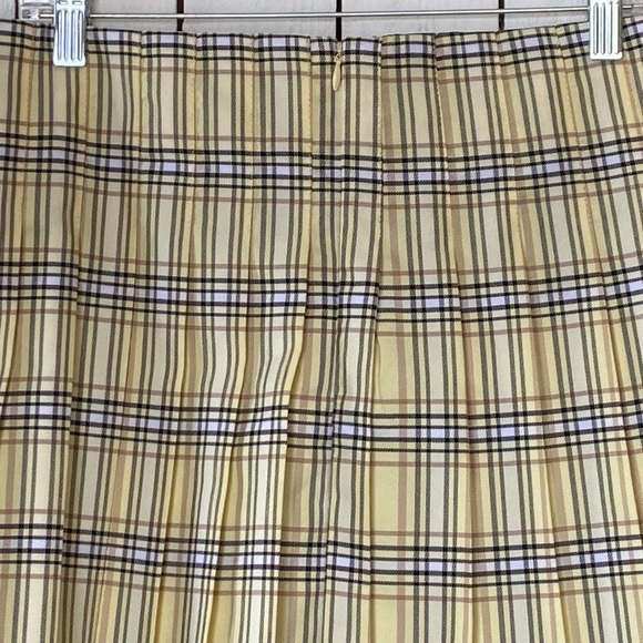Tennis Skirt - Picture 8 of 12